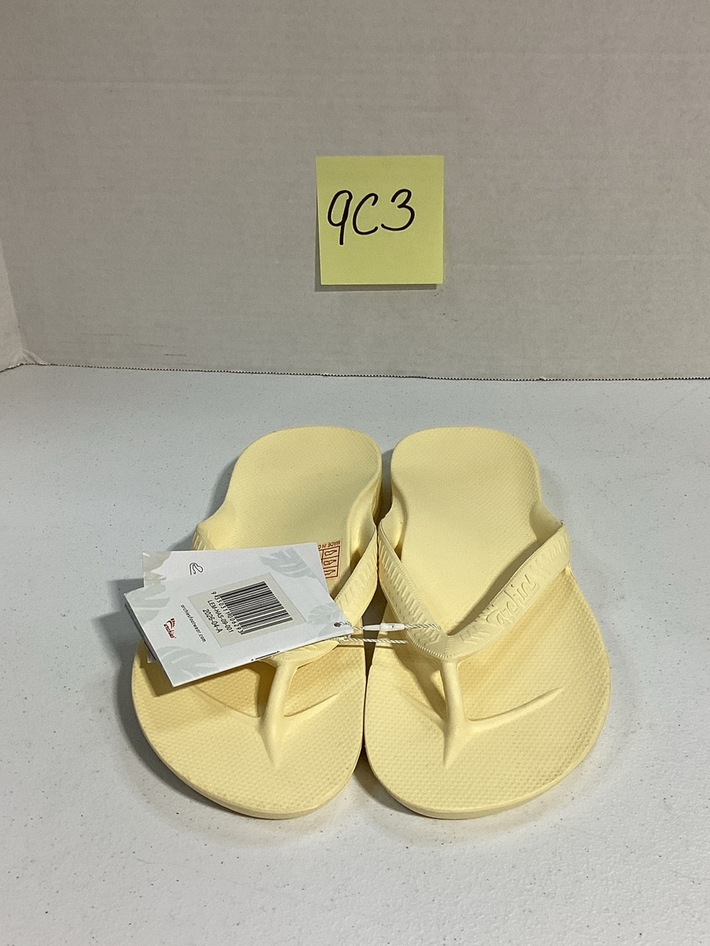 Archie’s Women's Pale Yellow Flip Flop Sandals - Comfortable Everyday Thong
